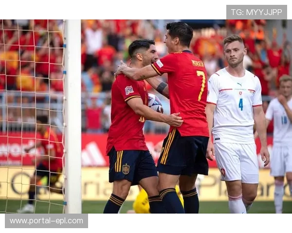 探究法国与西班牙足球崛起背后的体系建设与青训改革动力